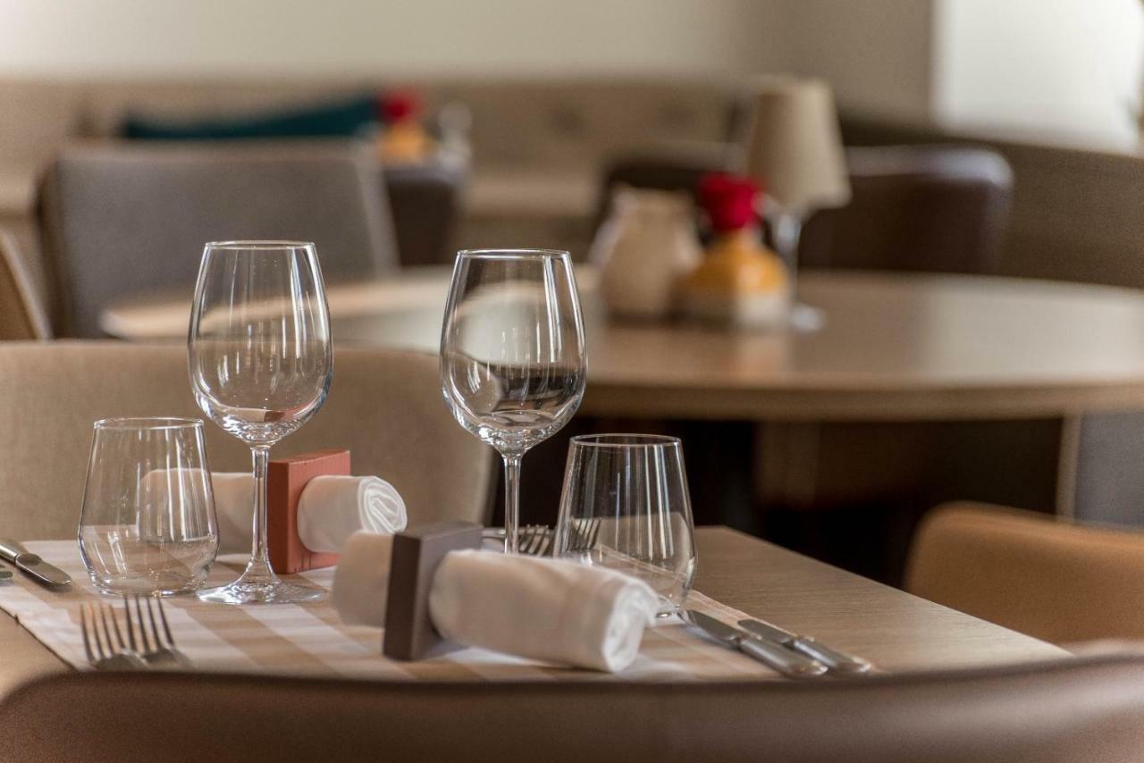 L'Auberge De Mezieres Екстериор снимка