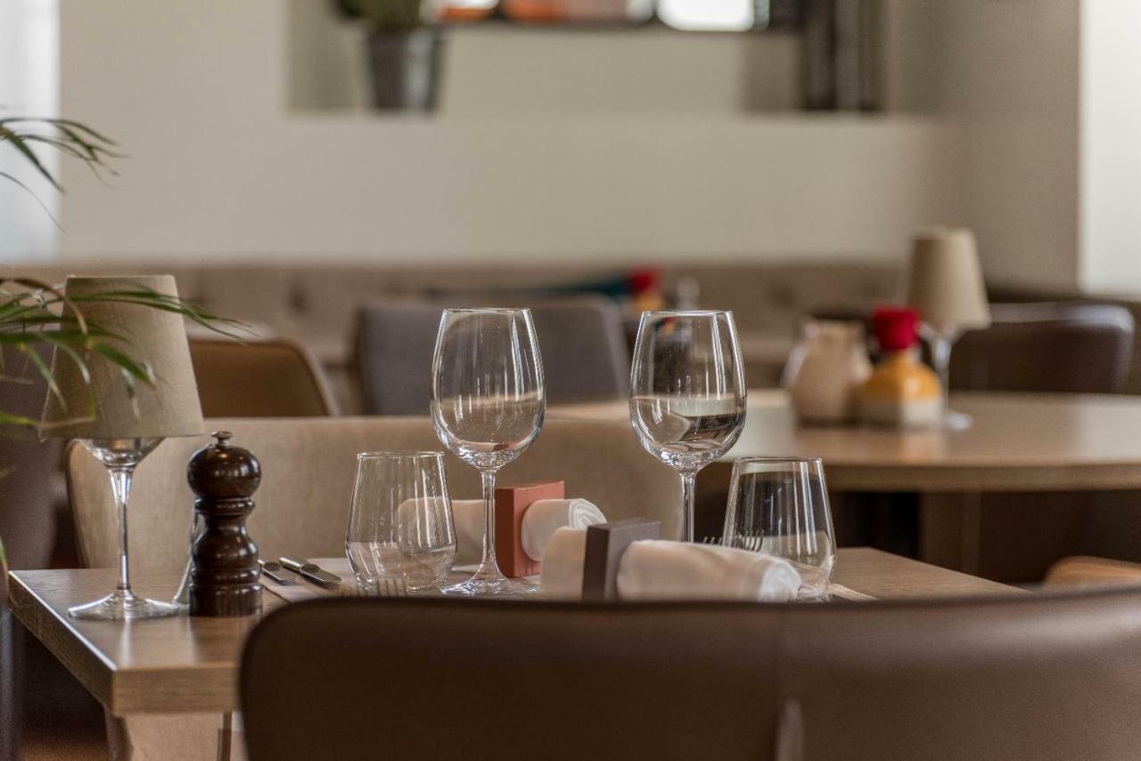 L'Auberge De Mezieres Екстериор снимка
